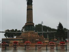 -人民防洪胜利纪念塔