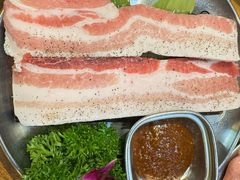 -明洞阿姨·韩式酱蟹烤肉·创意料理(方庄店)