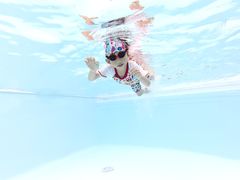 -龙格亲子游泳·水育早教运动中心(绿宝中心)