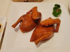 玻璃脆皮乳鸽-利苑酒家(金宝店)