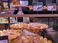 -巴黎贝甜(大宁国际商业广场店)