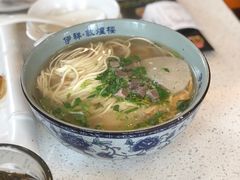 牛肉拉面加牛肉-伊祥·敦煌楼