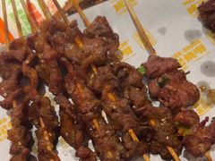 -威记烧嘢·南宁烧烤·超级生牛(绿地店)