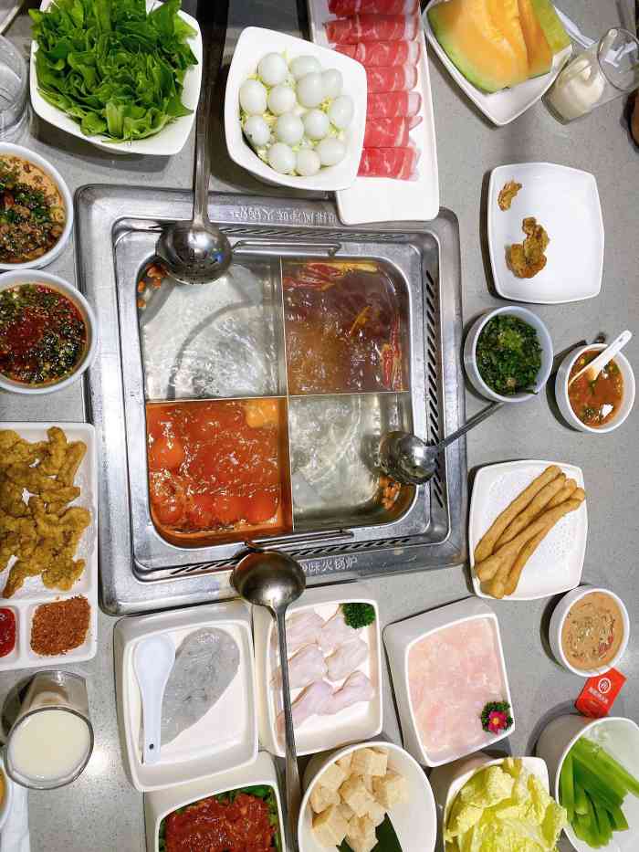 海底捞火锅(摩天活力城店)-"新发现!咸蛋黄油条很好吃!
