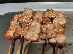 -何妹湿辣牛肉·粤式烧烤砂煲(桂雅路店)