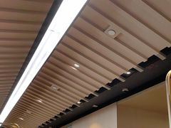 -海底捞火锅(新松江路店)