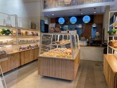 面包甜点陈列柜-前进麦味·天然烘焙(凯德1818店)