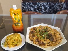 -壹阁胡羊焖饼(特色小吃街店)