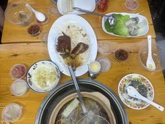 -明姨仔潮汕美食·碳炉猪脚·汕尾牛腩饭·起片鸡煲(起义路店)