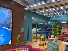 -Swim斯卫姆国际儿童游泳中心(红博中央公园店)