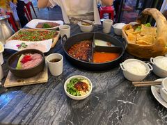 -热火朝天鲜切牛肉火锅(南强街巷店)