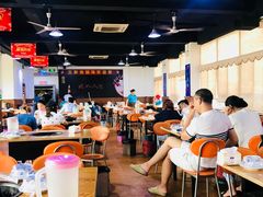 大堂-皖北巫氏三胖地锅鸡(长淮总店)