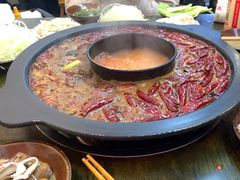 -黄潇洒老火锅(九眼桥宏济巷店)