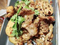 馋嘴香锅牛蛙-佬肥猫(国华广场店)