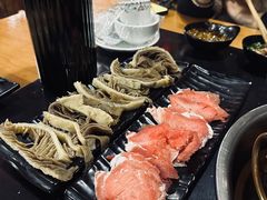 -果松木炭酸菜铜火锅·外婆参鸡汤