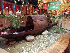 -老滇山寨•云南特色菜•地方菜•民族风情歌舞表演(金碧店)