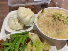 -胖东来生活广场(健康路店)