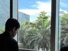 -大中华希尔顿酒店-念自助餐·嗨啤·小龙虾