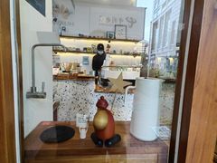 -Line 咖啡(石厦花园店)