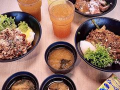 -UDON DON BAR