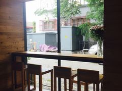 靠窗位-VOYAGE COFFEE(北锣鼓巷店)