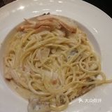 爱吃他们家香肠，配酸黄瓜，爽口
