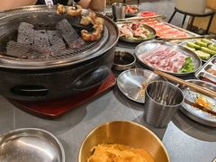 -围炉肉舍丹东海鲜烤肉·烤活鳗(步行街店)