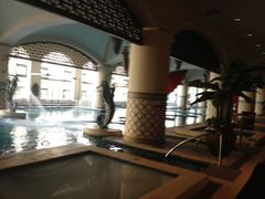 -月亮河温泉度假酒店