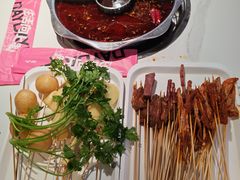 -佰人王串串香火锅(洋珠巷店)