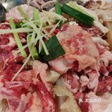 夜景区域的牛杂火锅