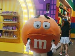 -m豆巧克力世界(上海世茂广场店)