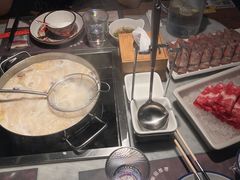 -尚尚仙·酸汤猪手·猪肚鸡火锅(华联万柳购物中心店)