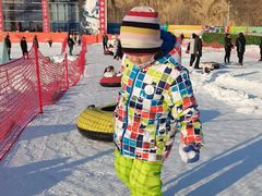 -荣盛康旅野三坡滑雪场