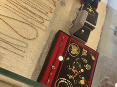 -玉凡奢侈品黄金回收