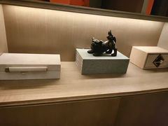 -浅深(世茂滨江精品店)