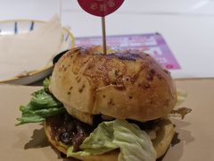 招牌秘制现烤鸡腿堡-必胜客(SM城市广场店)