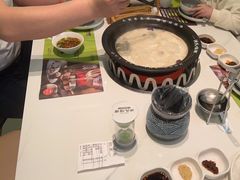 -洪氏嗨捞·广东猪肚鸡·椰子鸡火锅(西咸万象城店)