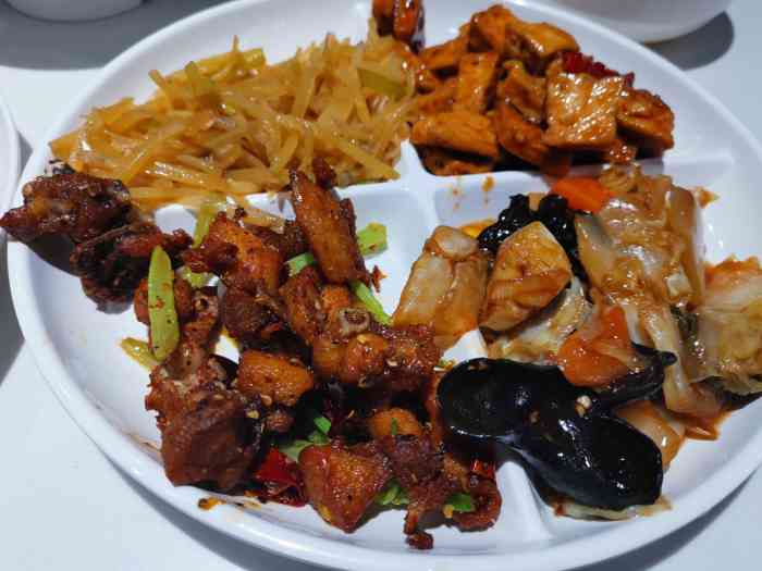 二奎碗饭(南宁路店)-"具体多少钱我不知道,店在什么地方其实我也.