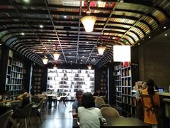 -钟书阁(松江泰晤士小镇店)