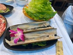 -鲜入围煮花胶鸡海鲜火锅