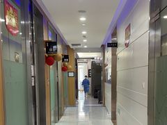 -雅悦齿科(顾村公园店)