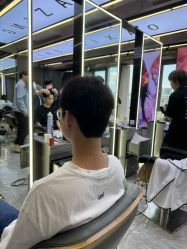 -藤野造型烫发染发