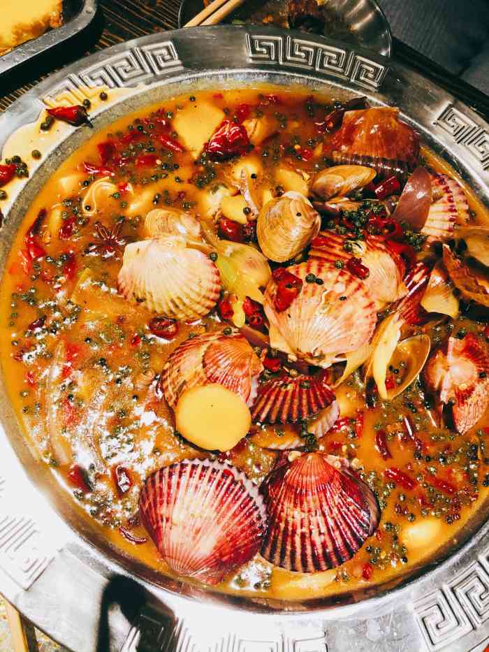 破店甜麻肥蛤·海鲜·烤串-"南三经街上比较火的店一家店五点左右到店