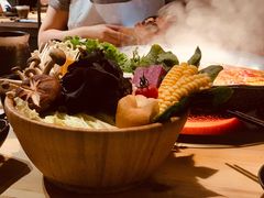 -湊湊火锅·茶憩(杭州湖滨银泰in77店)