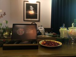 点击看大图 -TWOFACE 双面理发馆