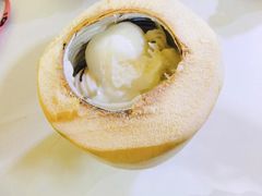 -志龙皇冠吃货椰子铺
