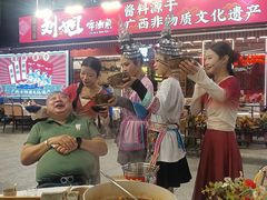 -刘姐啤酒鱼民族演艺餐厅(西街总店)