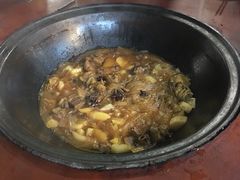 -粘豆包柴火铁锅炖