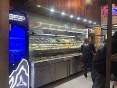 -愉肴麻辣香锅(中山路店)