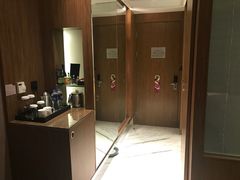 -上海滴水湖皇冠假日酒店